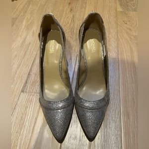 MICHAEL Michael Kors gold dress shoes, size 7.5M